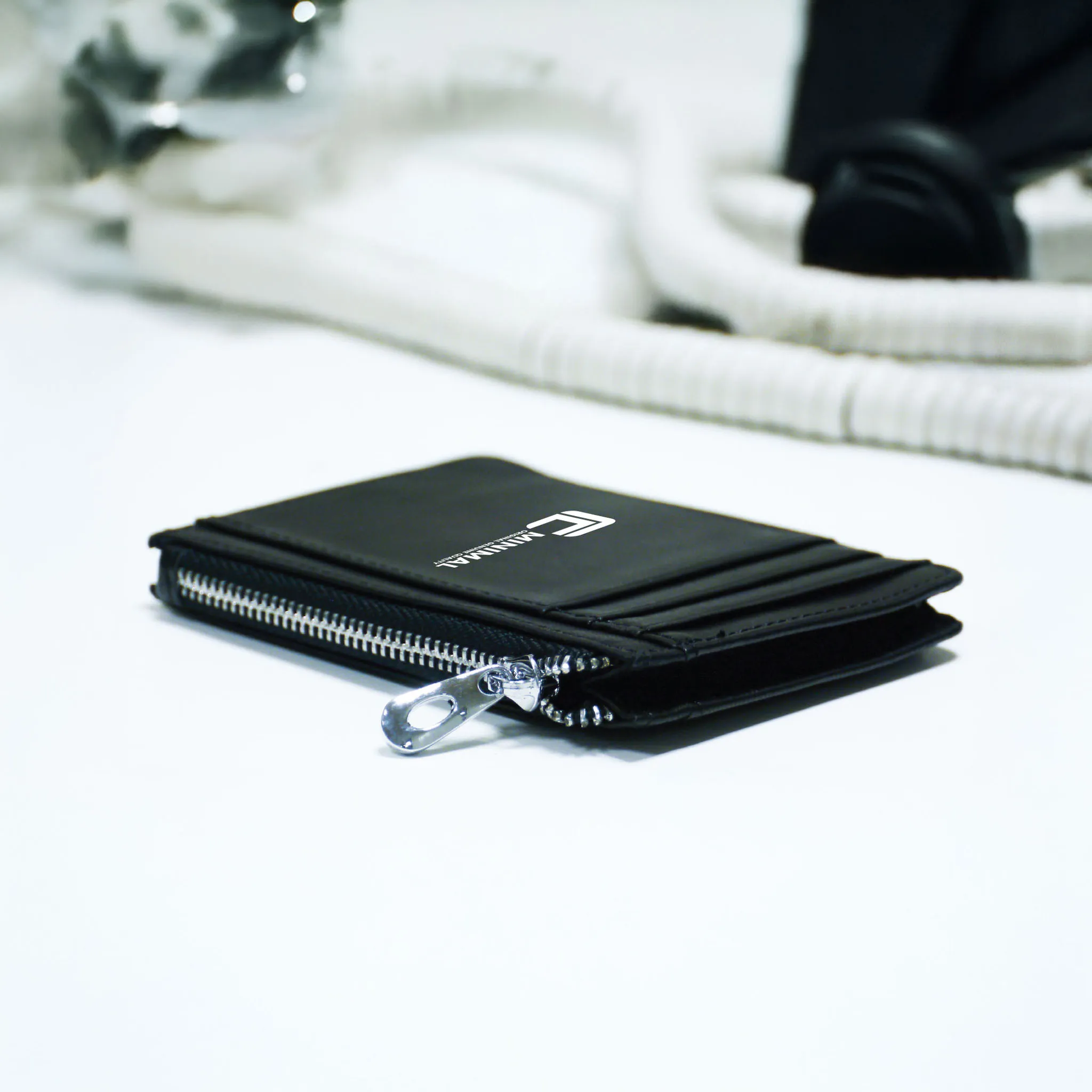Zipper Leather Card Holder – Black - Image 3